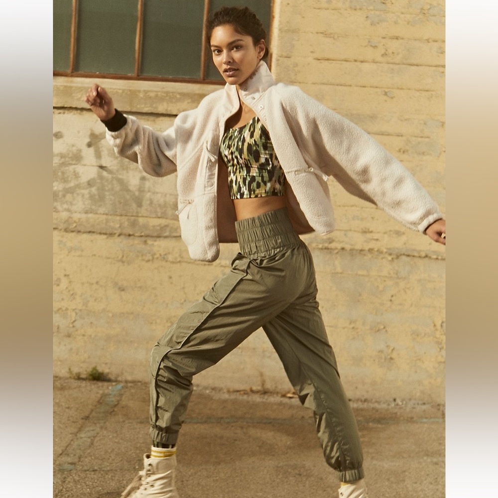 NWT The Way Home Joggers